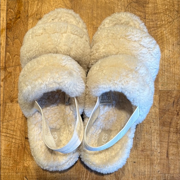 UGG Fluffita Slippers - Picture 3 of 5